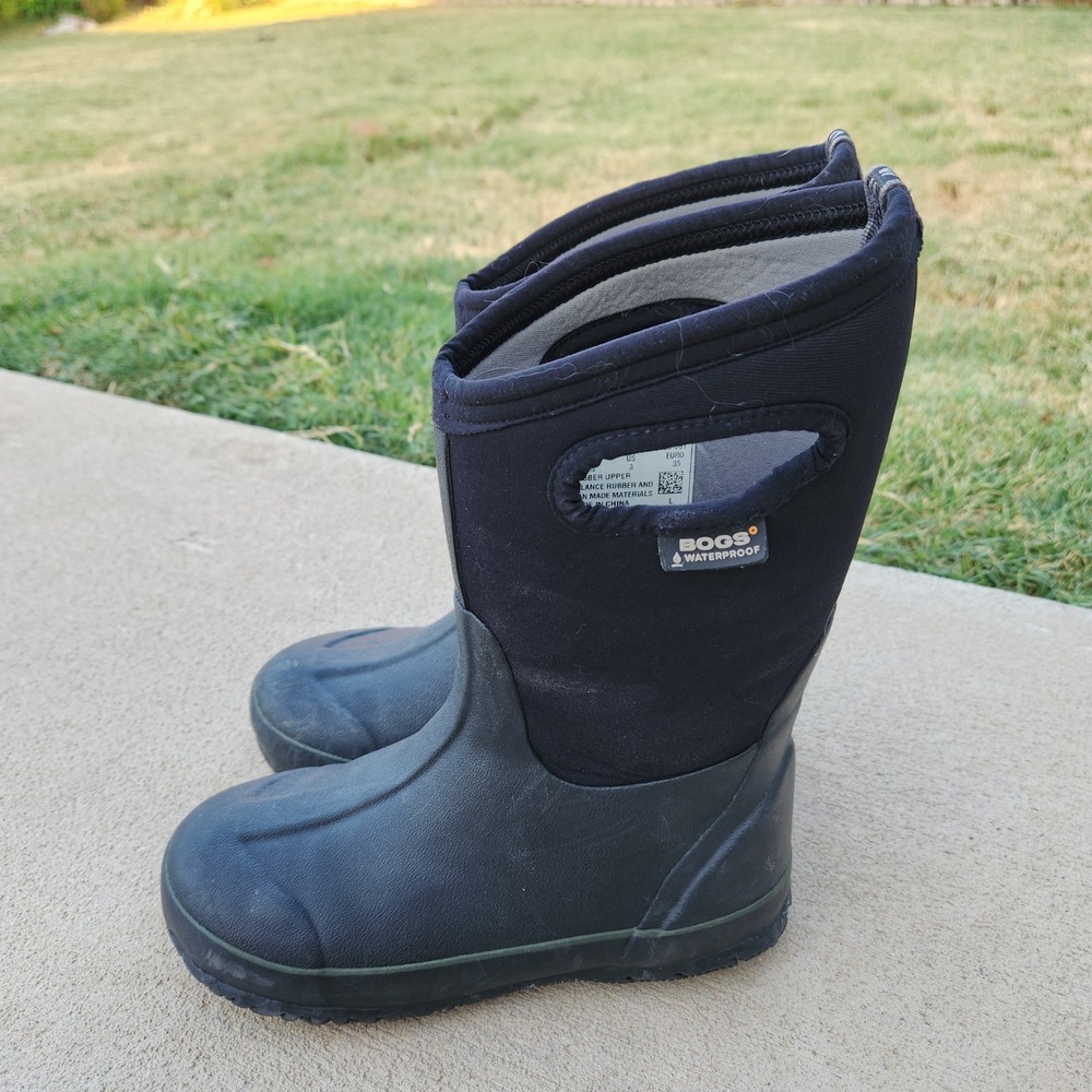Bogs Classic High Waterproof Insulated Boots Black 52065-001 Youth Size 3